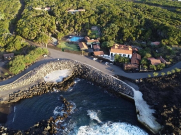 Pocinho Bay - Hotel & Self-Catering in Madalena, Azores