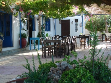 casaDoria rooms & restaurant - B&B in Lentas, Creta