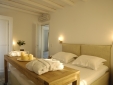 	Kapetan Tasos Suites milos boutique apartments