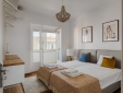 Escapada Master Deco Apartment Graca Lisboa Portugal cama confortable 