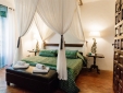 Escapada Clubhouse 27 Masia Pairal Sitges Espana hotel con encanto barato lujoso boutique con caracter pequeño