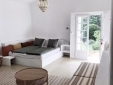 Habitación con diseño minimalístico, Ferme Le Pavillon Hotel, Provence - Francia | Secretplaces
