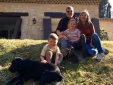 la familia de anfitrones simpática con perro,  Ferme Le Pavillon Hotel | Secretplaces