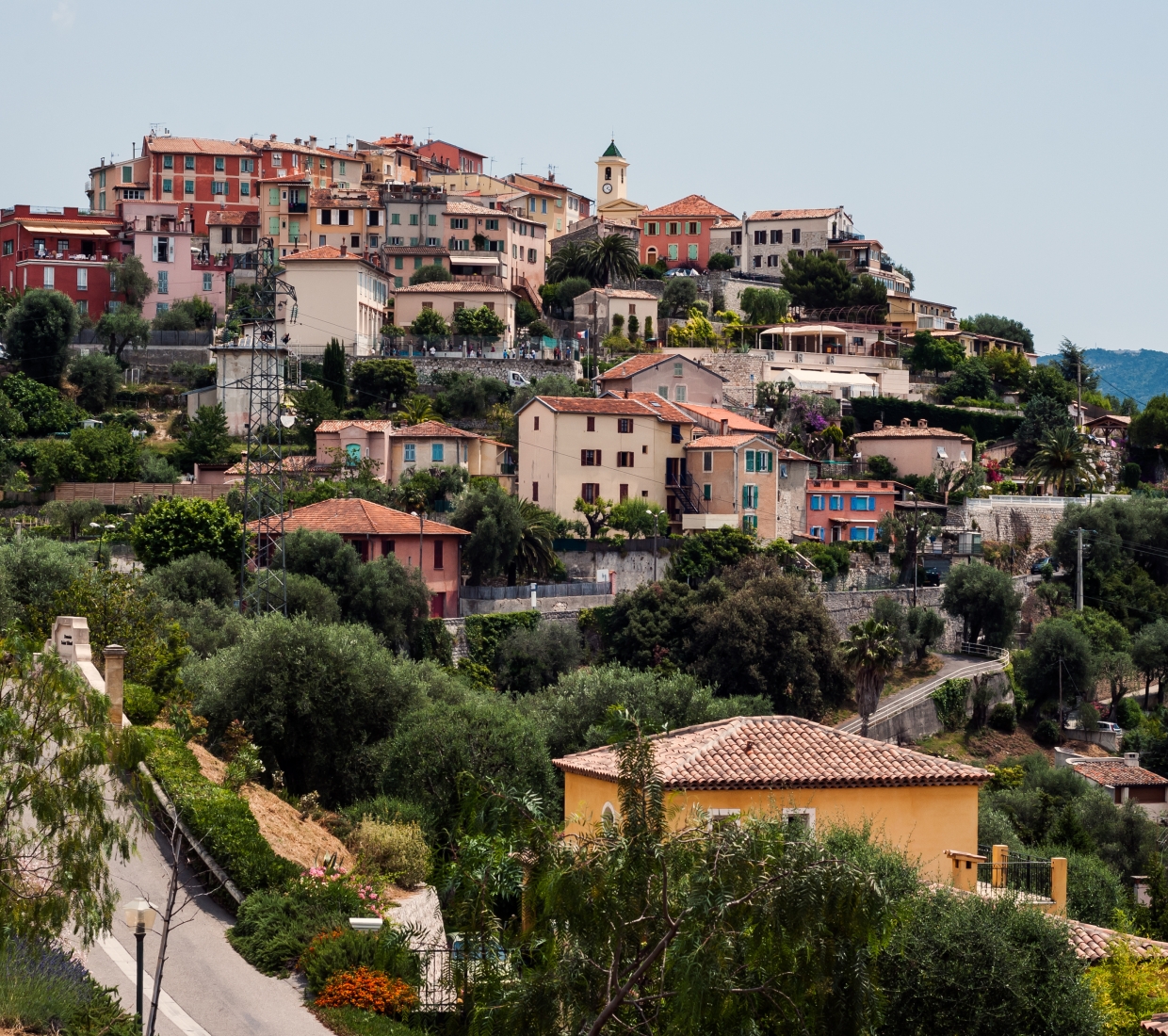 Hoteles con encanto en Alpes Maritimes Costa Azul, hoteles de lujo y villas