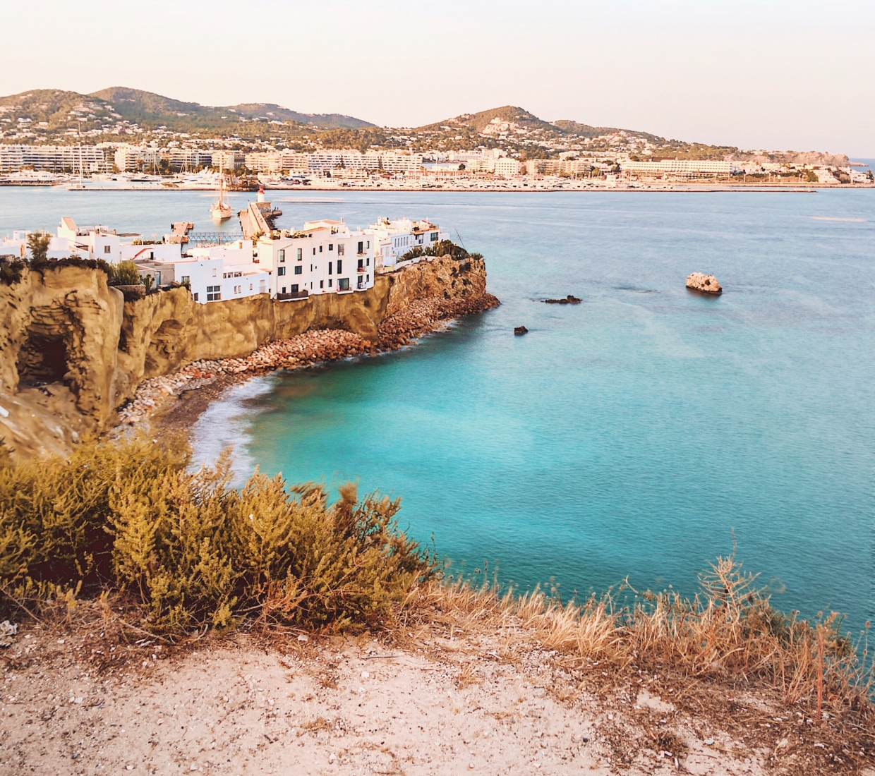 Hermosa selección de alojamientos con encanto en Ibiza