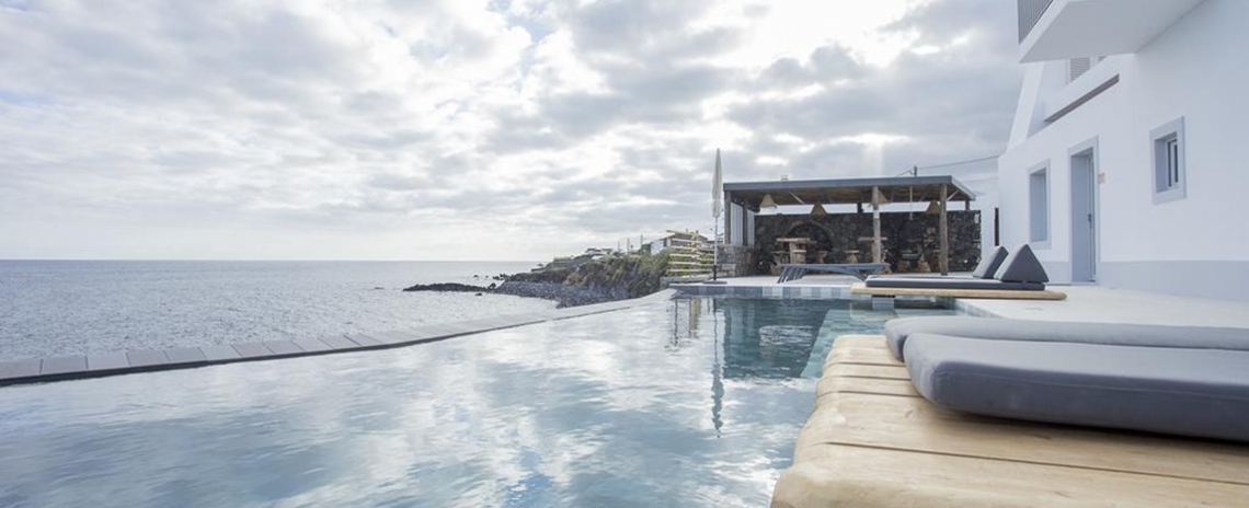 White Exclusive Suites & Villas