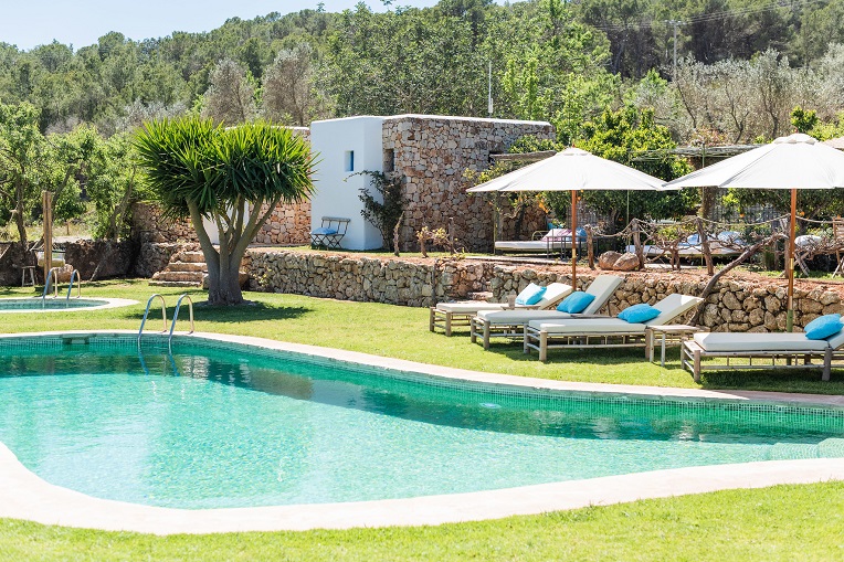Pool and garden area