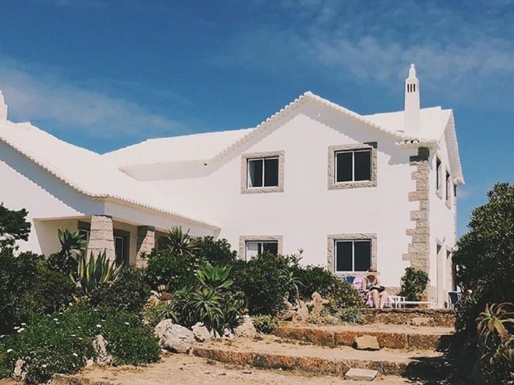 Hotel Outpost, Portugal